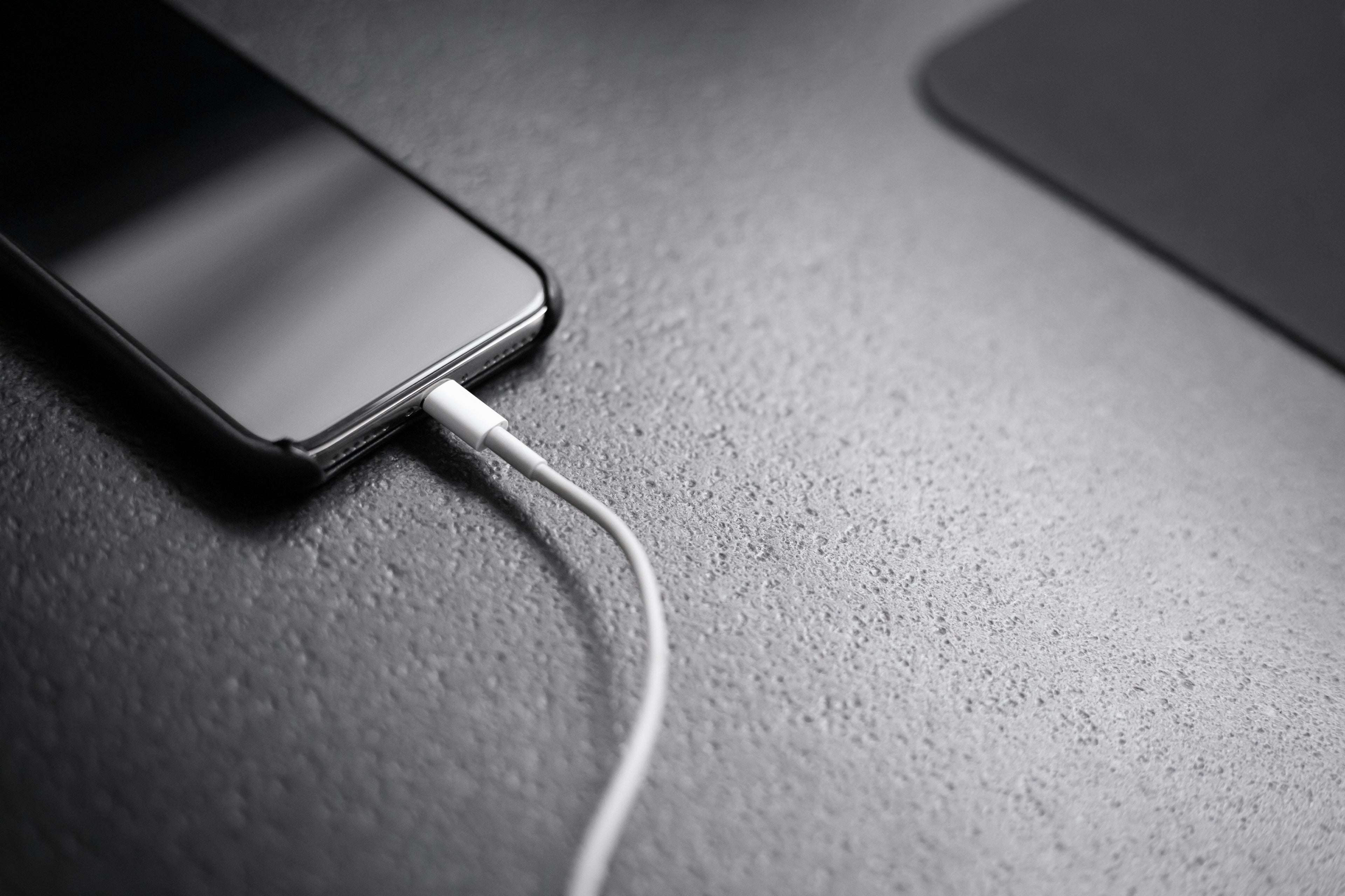 Chargers & Power Banks