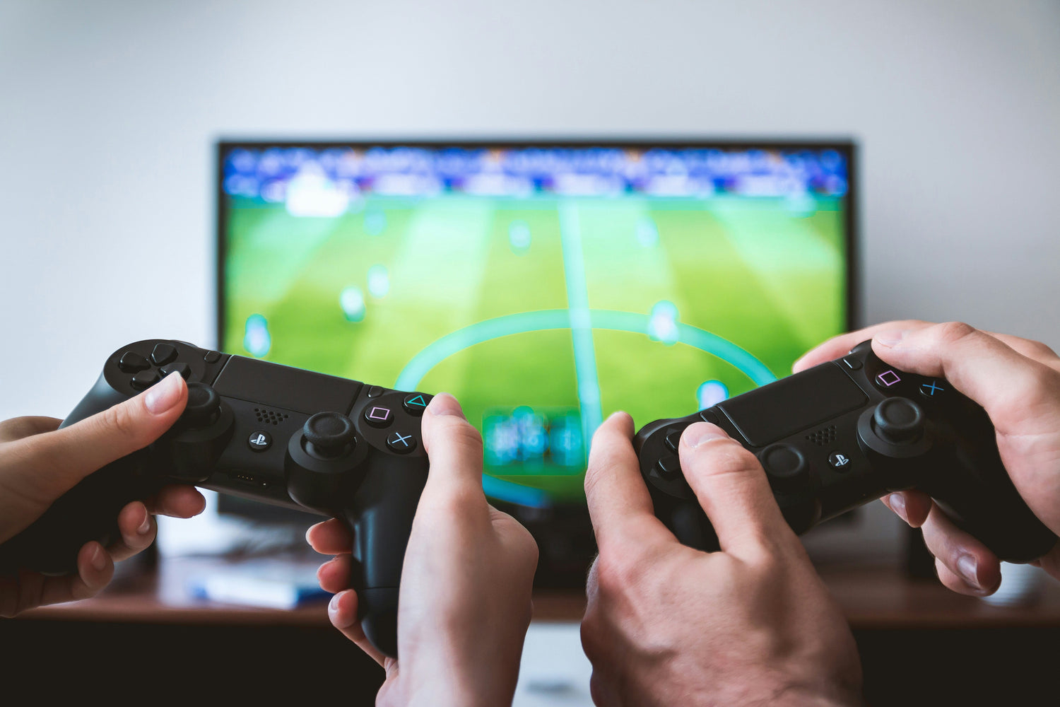 Gaming Consoles & Handhels